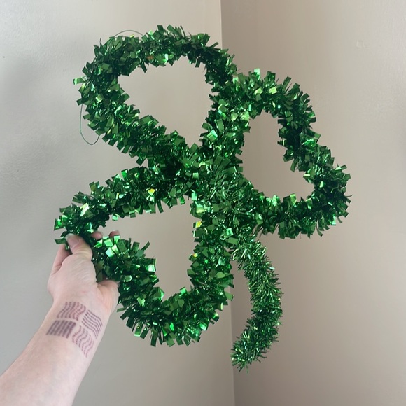 Set of 2 Shamrock hanging decor st patty day - Picture 3 of 4